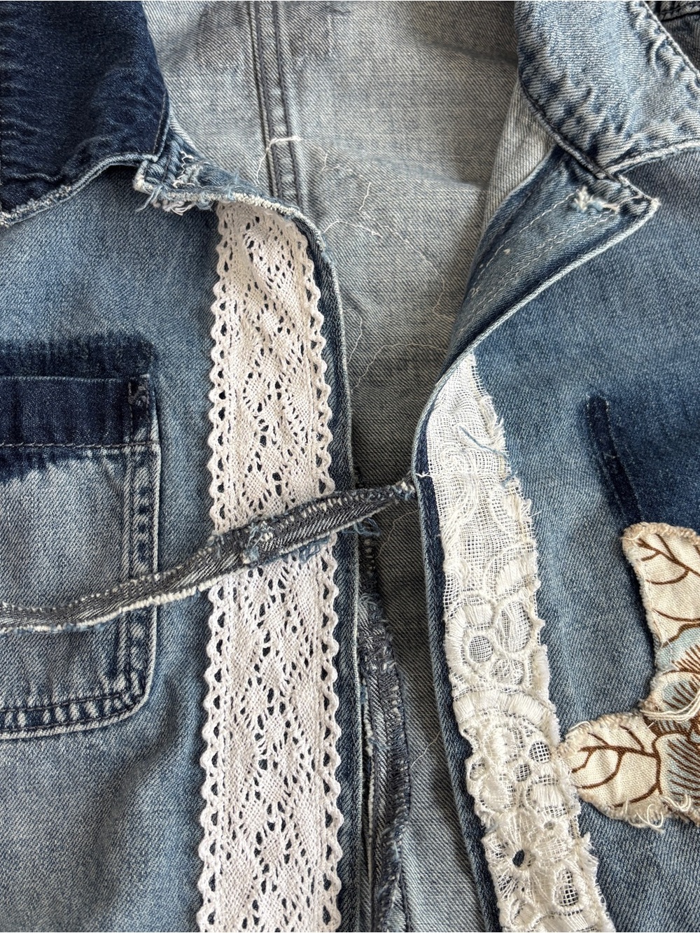 Upcycled Oversized Boho Lace Floral Appliqué Denim Jacket Shabby Chic M L XL - Picture 12 of 12
